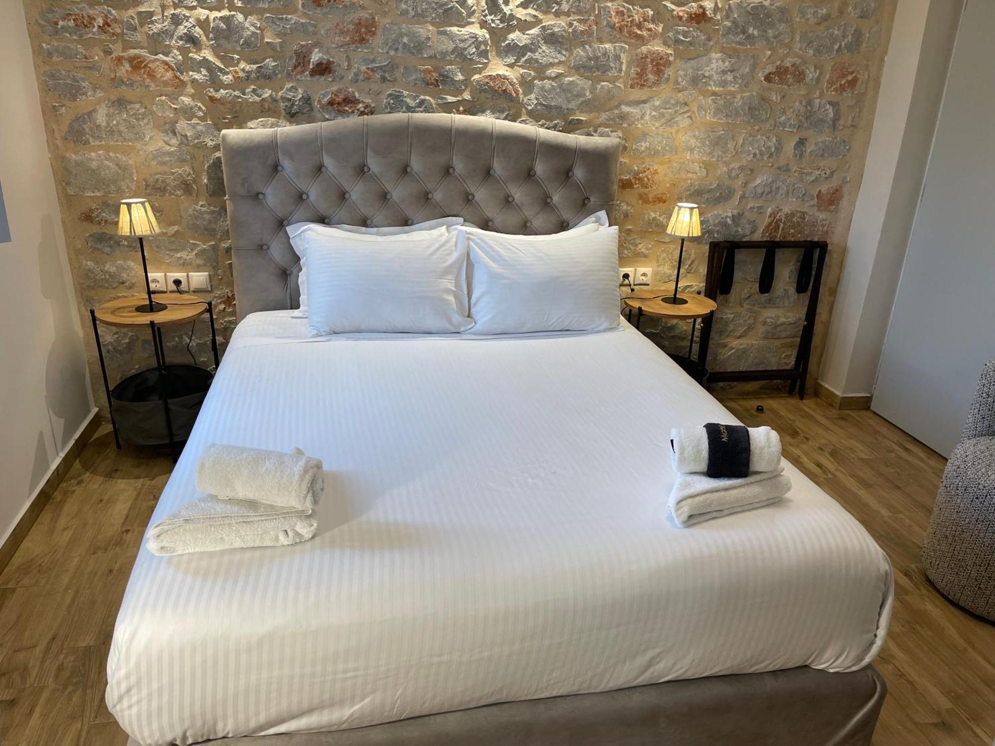 Terra Di Pietra Exclusive Suites & Apartments 阿里奥波利斯 外观 照片